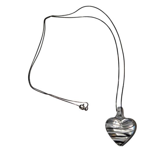 Murano Style Art Glass Necklace Heart Striped Pendant Sterling Silver Chain - Picture 2 of 8
